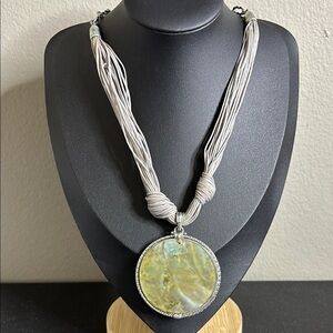 Chico’s Mother Of Pearl MOP Gray Leather Multistrand Reversible Necklace​